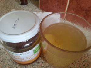 Health Food Benefits: Hot Water Honey, Lemon and Ginger