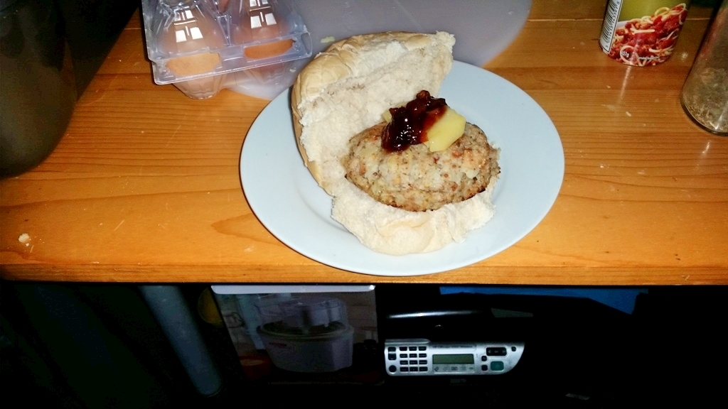Waste Not Want Not Wednesdays - Cauliflower Cheese Burger and Sticky Red Onion Chutney