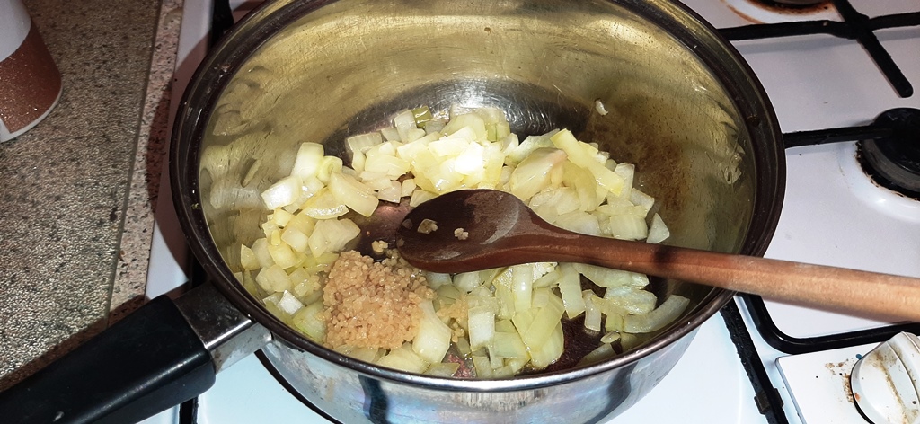 Garlic and onion frying